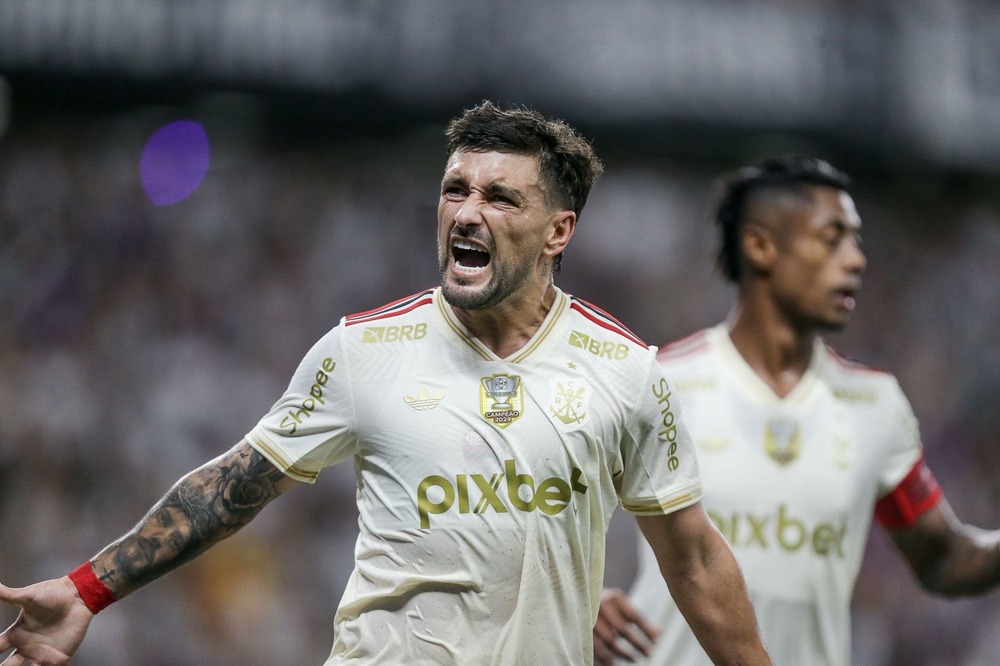 Flamengo de altos e baixos perde chance de se isolar no Brasileirão e liga alerta para Copa do Brasil